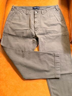 Abercrombie Men's Casual Pants in Olive Green